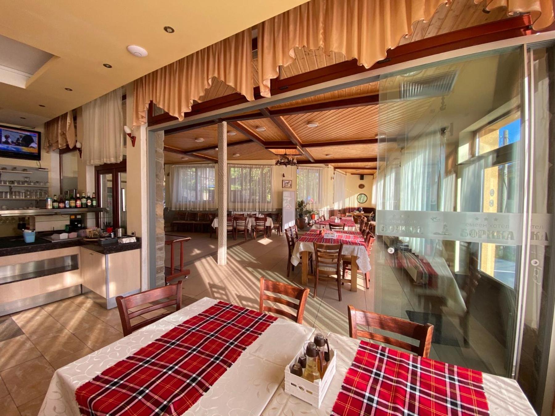 Boryka Family Hotel Asikoria Ngoại thất bức ảnh